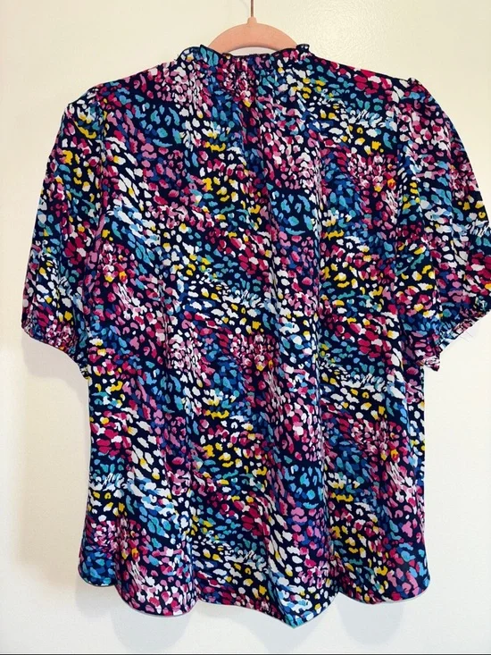Umgee Multicolor Puff Sleeve Blouse - Women’s Size Medium Brand New Chic Classic - Picture 6 of 10